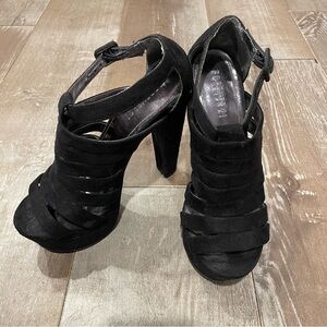 Forever 21 6inch velvet heels